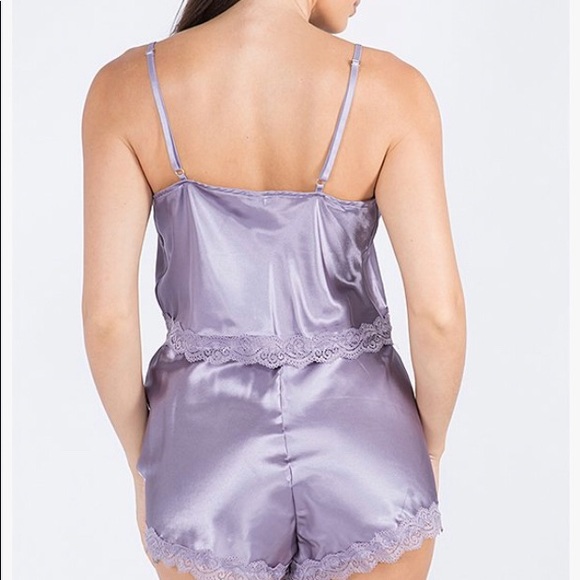 🔥 SALE! BNWTIP Satin 2-piece Lounge Cami/Shorts❤️ - Picture 3 of 3